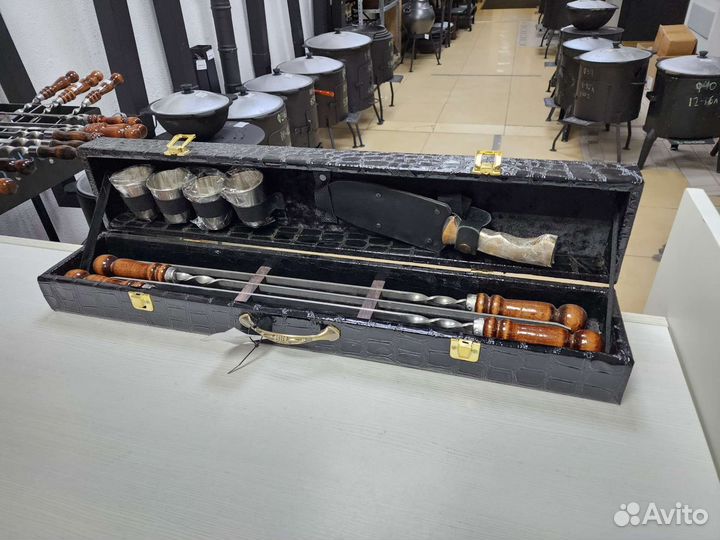 Набор шампуров подарочный в чемоданчике арт101