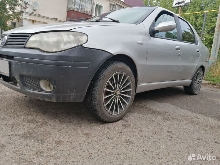 FIAT Albea 1.4 МТ, 2007, битый, 250 000 км