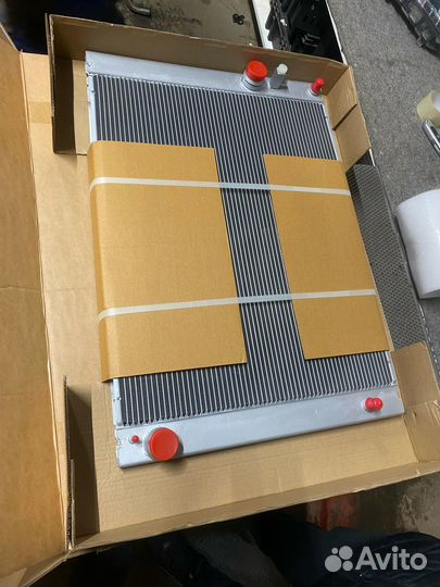 Радиатор охлаждения BMW 5 E60/E61 2003 - 2010