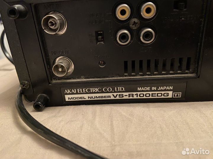 Видеомагнитофон akai