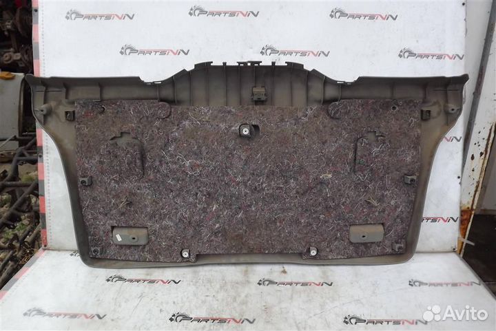 Накладка крышки багажника Рено Сценик