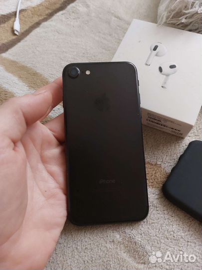 Телефон iPhone 7 128gb