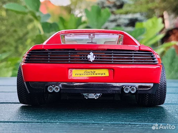 Ferrari 348 tb 1/18 Burago