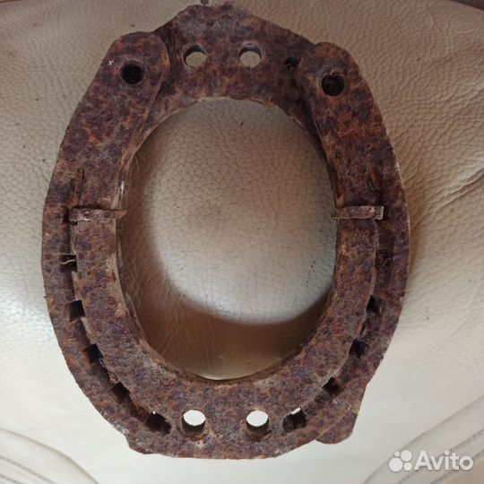 Две подковы в связке