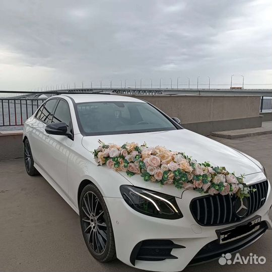 Свадебные украшения на машину