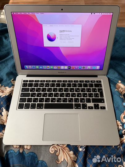 Apple MacBook Air (13-inch, 2017)