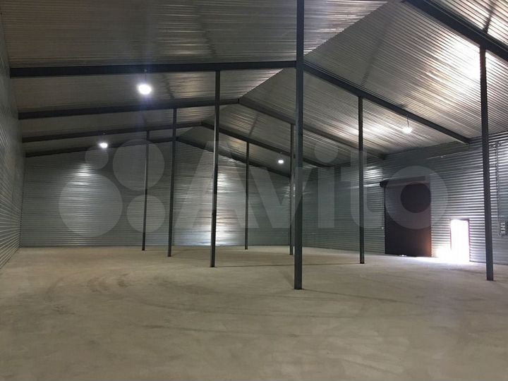 Склад, 1300 м²