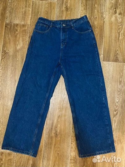 Джинсы широкие