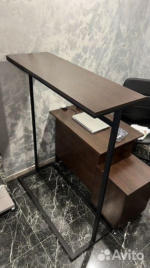 Вешало напольное