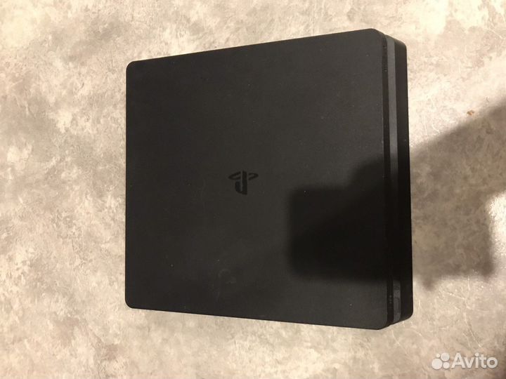 Sony PS4 slim