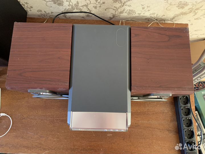 Музыкальный центр philips MCM760