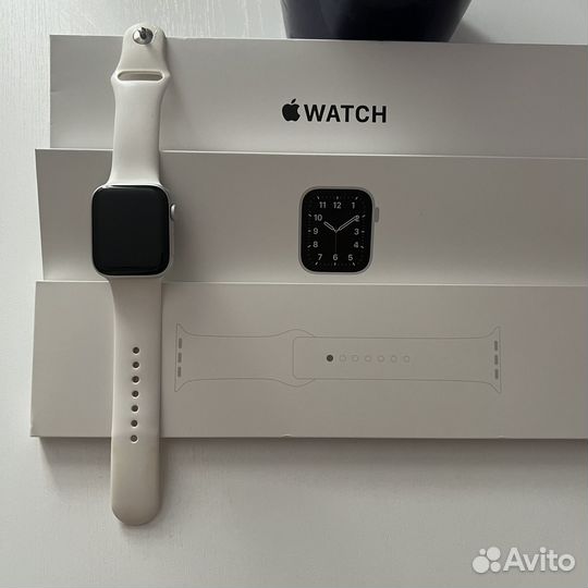 Apple watch SE, 44 mm, 83%