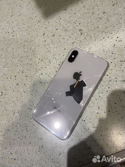 iPhone X, 64 ГБ