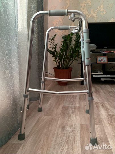 Ходунки для взрослых