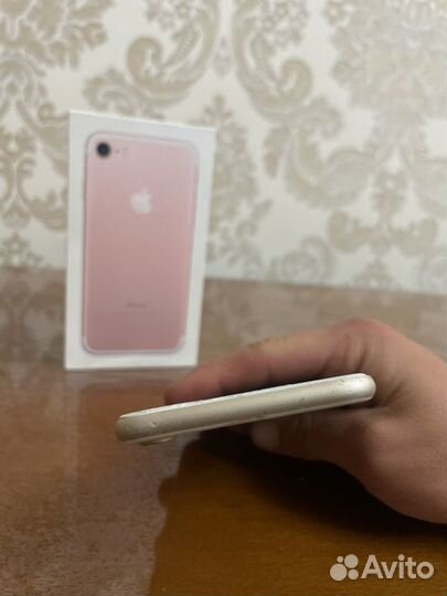 iPhone 7, 32 ГБ