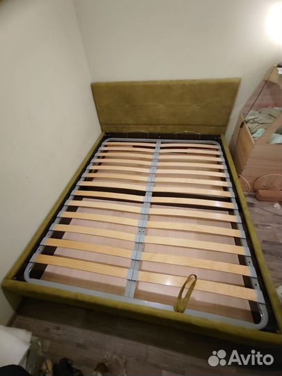 Кровать двухспальная 160 200 бу