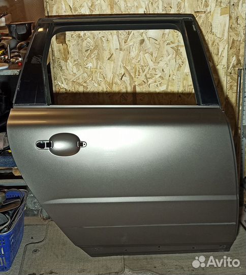 Дверь правая задняя volvo xc70