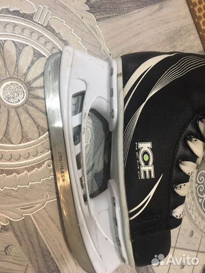 Коньки хоккейные 35