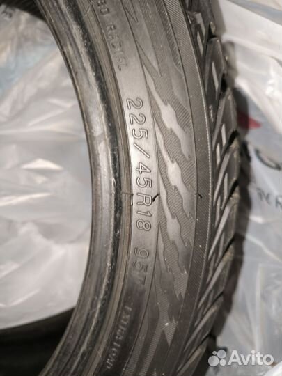 Yokohama Ice Guard IG55 225/45 R18 и 255/40 R18