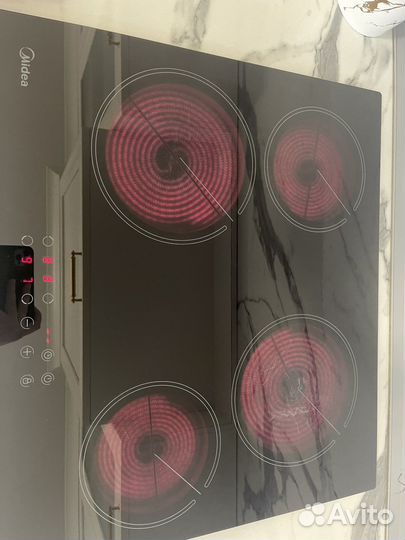 Стеклокерамическая варочная панель Midea MCH 64160