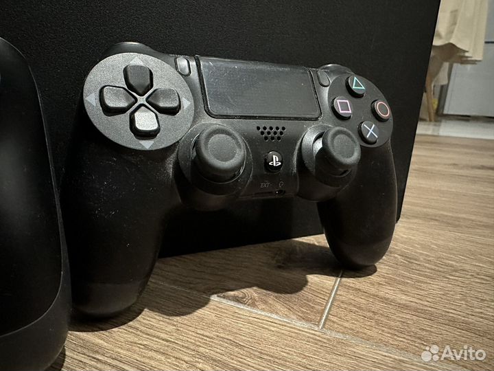Sony playstation 4 PS4 pro 1tb с играми