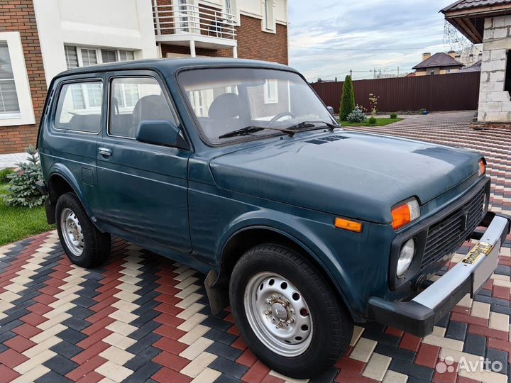 LADA 4x4 (Нива) 1.7 МТ, 2002, 180 000 км