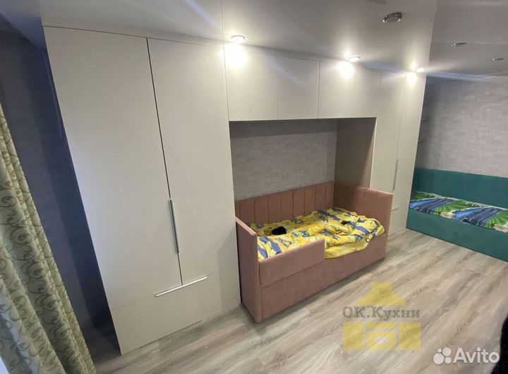 Шкаф стенка