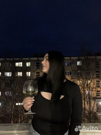 Водолазка с разрезом