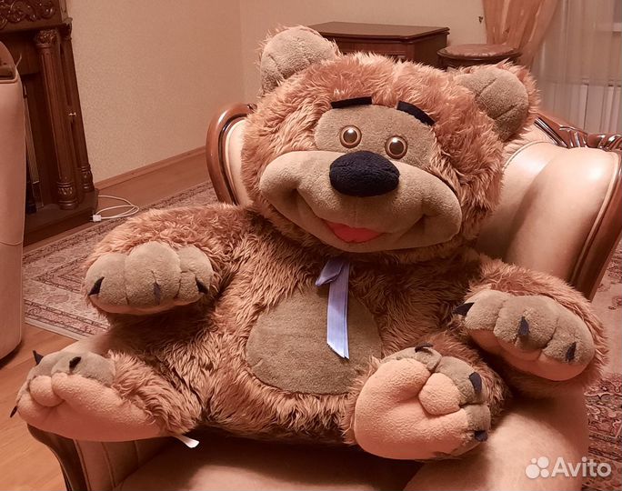 Большой Плюшевый медведь