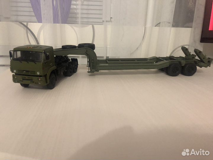 KAMAZ-65225 с полуприцепом чмзап-5247Г