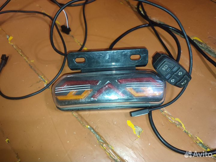 Задний стоп сигнал