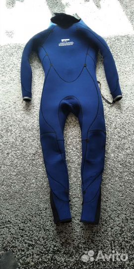 Гидрокостюм