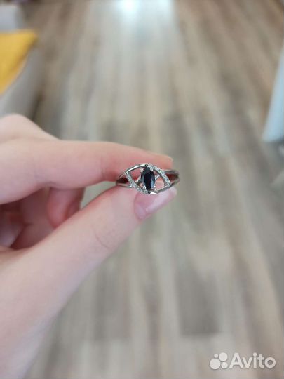 Серебряное кольцо женское