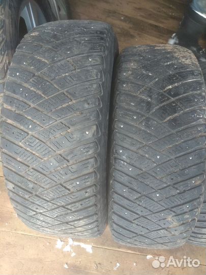 Goodyear Ultragrip Ice Arctic 215/60 R16