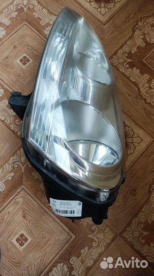 Фара передняя левая Фольксваген Джетта 5