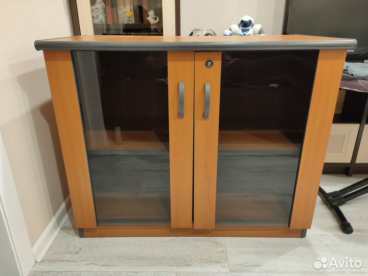 Тумба деревянная под телевизор