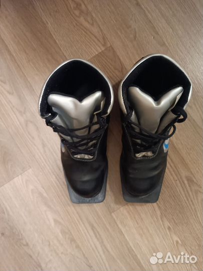Лыжи беговые с ботинками 40
