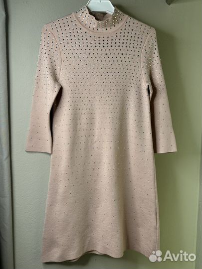 Платье розовое со стразами s