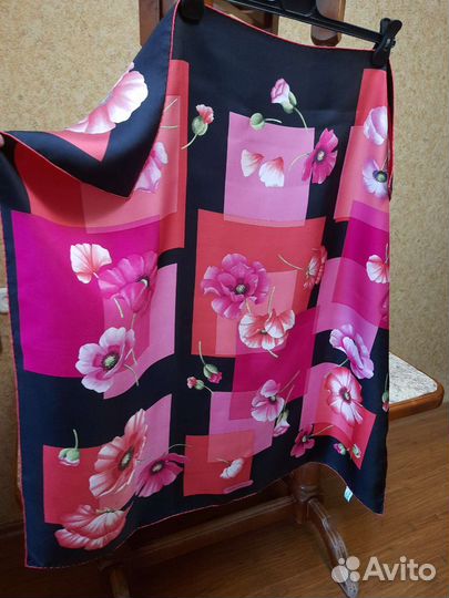 Платок Salvatore Ferragamo шёлк