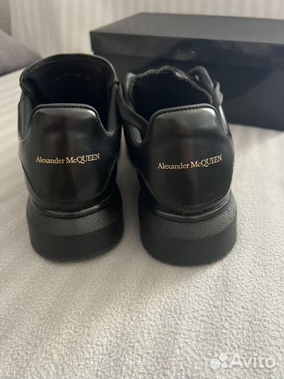 Кроссовки Alexander McQueen Oversized sneakers