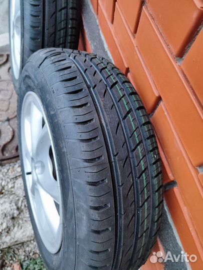 Viatti Strada Asimmetrico 175/65 R14 82H