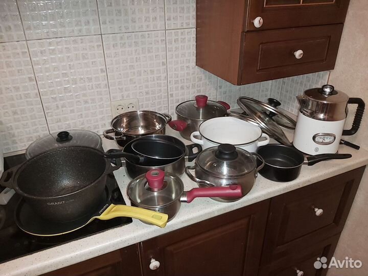 Набор посуды,набор кастрюль,сковорода,чайник