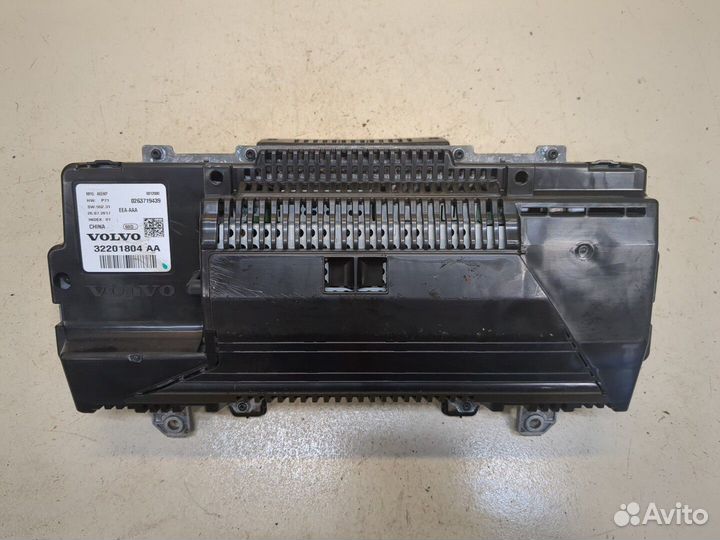 Щиток приборов Volvo S90, 2018