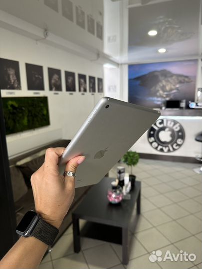 iPad 6Gen 2018 32Gb Silver б/у