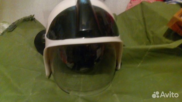 Шлем каска пожарного