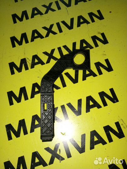 Кронштейн Mercedes E-Class W212 2.2 OM651 2013