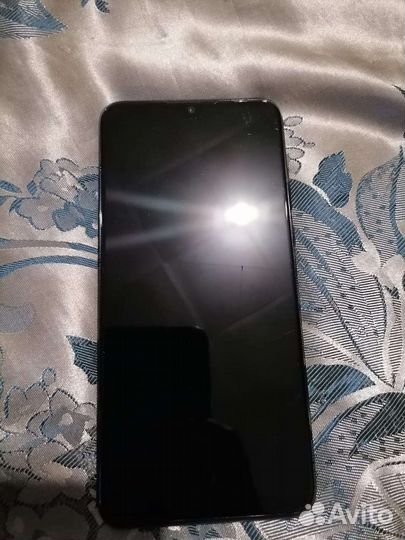 Телефон honor 20 Lite