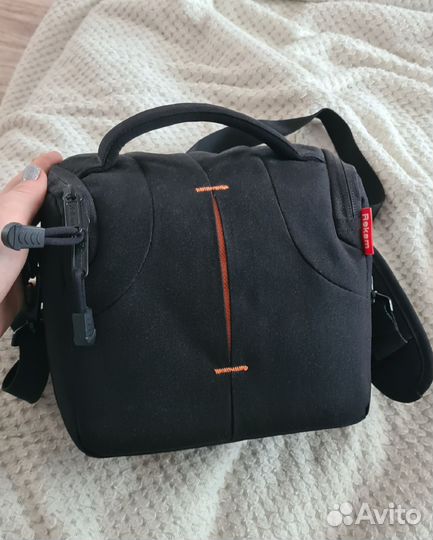 Зеркальный фотоаппарат canon