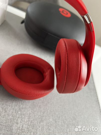 Беспроводные наушники Beats Studio 3 Wireless, red