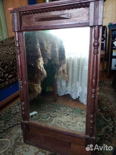 Зеркало старинное в раме